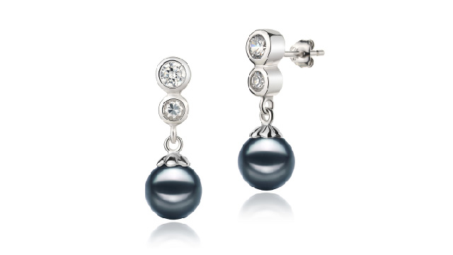 View Boucles d'oreilles Akoya noires du Japon collection